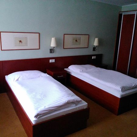 Hostel Refleks Stary Toruń Chambre photo